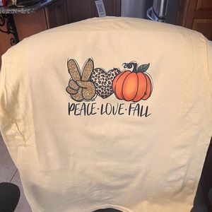 Fall tee